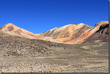 Flott landskap med vakre farger på Altiplano, Chile